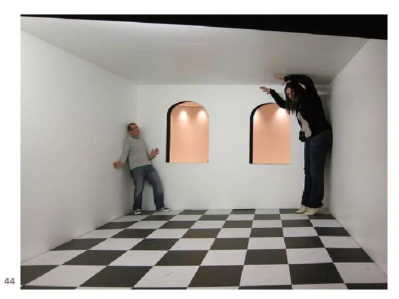 Точка зрения на объект. Оптическая иллюзия комната Эймса. Музей комната Эймса. Комната Эймса эксперимент. Секрет комнаты Эймса.