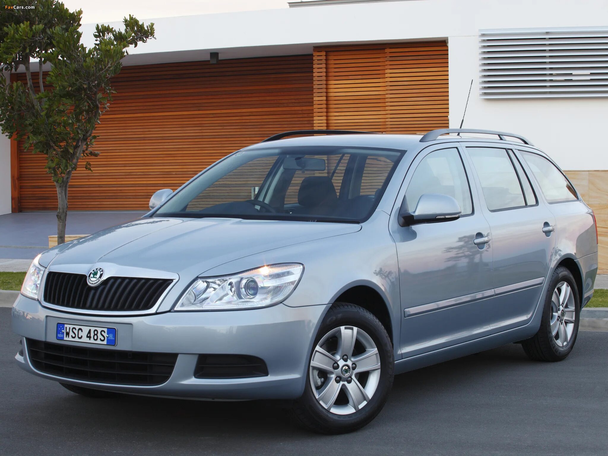 Купить шкоду 2010. Skoda Octavia 2010. Octavia Combi 2010.