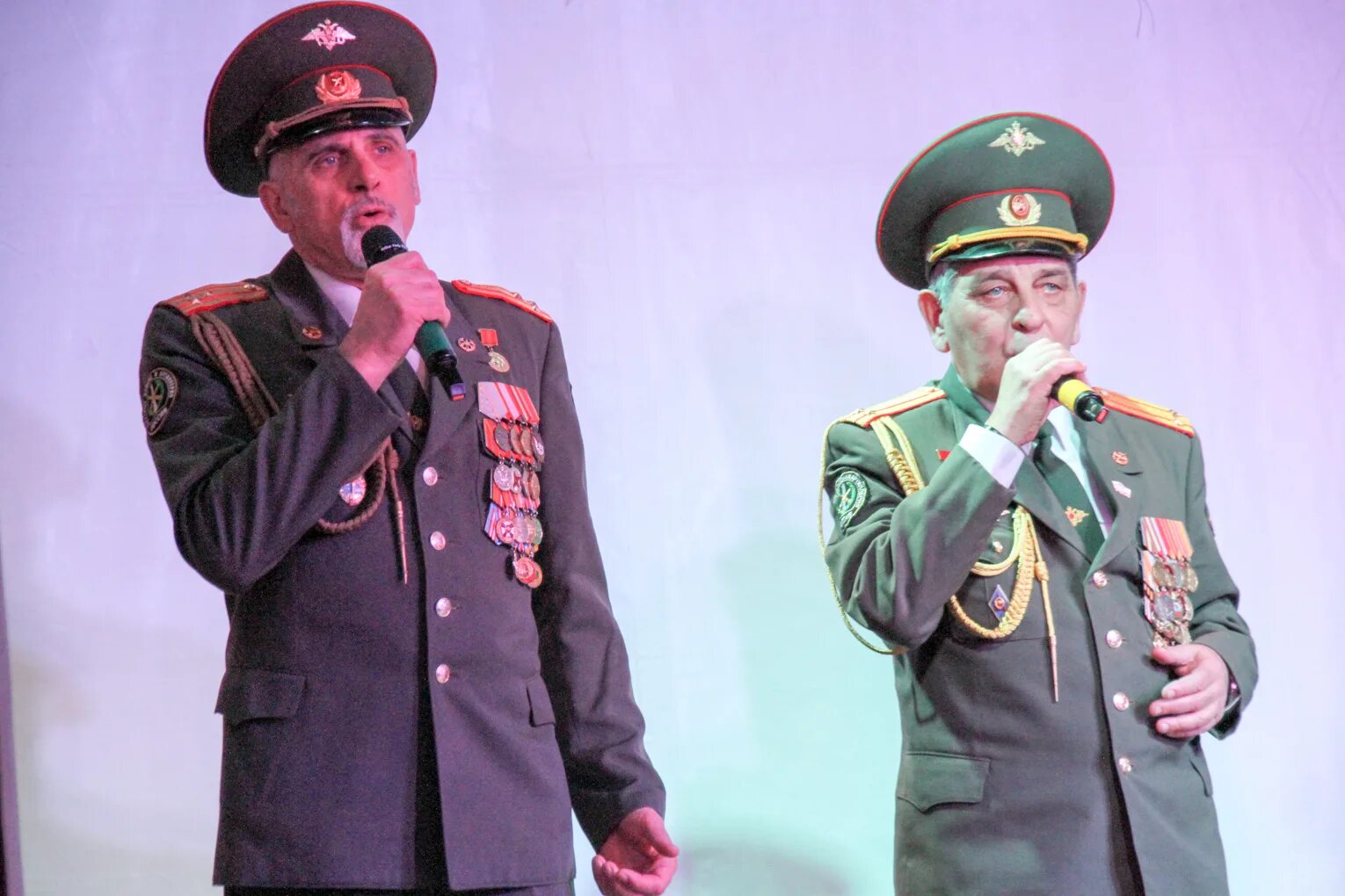 офицер звезды. военный запас. военные офицеры на полигоне. военный в отставке. офицер запаса.