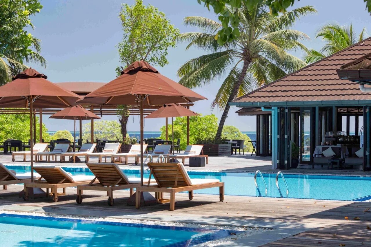 Life beach resort. Lily Beach Resort Spa 5. Lily Beach Resort Spa Maldives 5. Grand Centara Мальдивы Мальдивы отель. Lily Beach Resort Spa Мальдивы Villa.