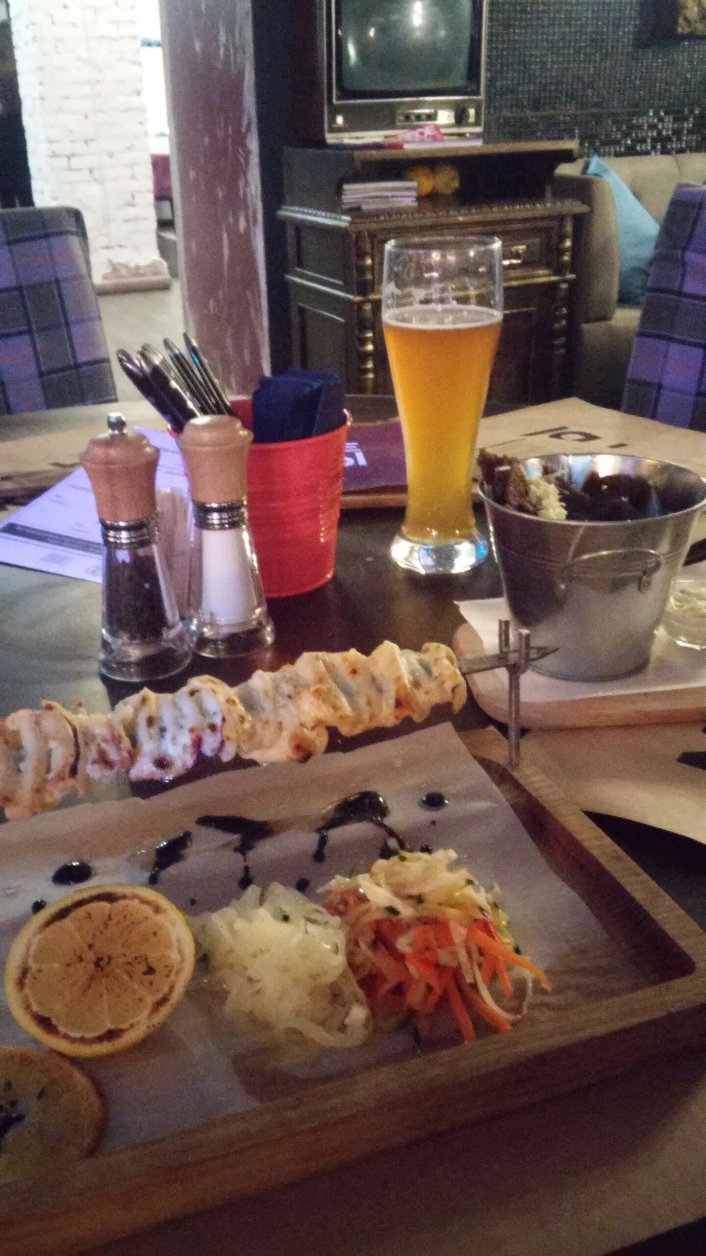 Мы же на ты. Мы же на ты томск. Мы же на ты томск. Женатый француз. Йохан пивохан томск официальный сайт.