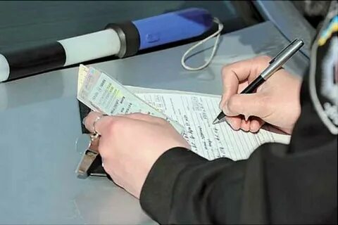 Следователь составляет протокол