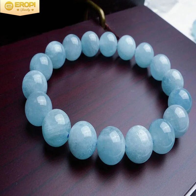 Лазурит камень голубой. Голубой драгоценный камень топаз сапфир. Поделочные камни голубого цвета. Голубой непрозрачный камень. Белый говлит галтовка.