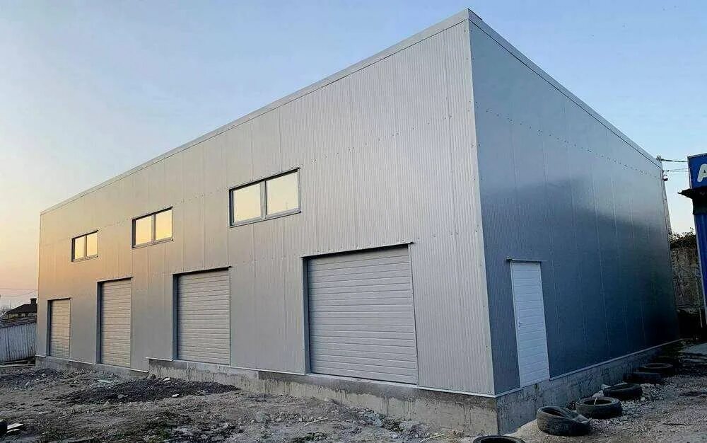 Сэндвич панели серый. Линеарные панели с сэндвич панелью. Ral 7024 сэндвич панель. Сэндвич панели 9003. Текстура сэндвич панели рал 7024.