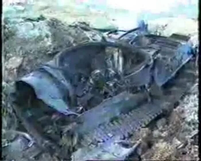 Подрывы в чечне. Подрывы в чечне. Взрыв фугаса чеченская война шалинский район. Подрывы в чечне. Взрыв фугаса чеченская война шалинский район.