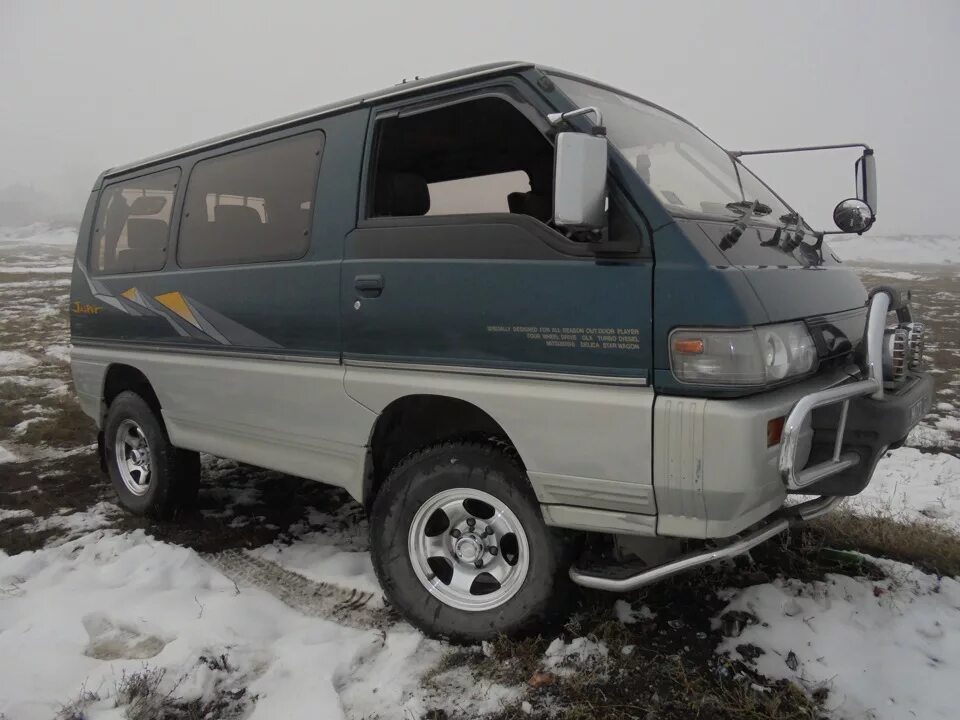 Delica отзывы. Митсубиси Делика p35w. Mitsubishi Delica p35. Mitsubishi Delica 35. Мицубиси Делика 1994.