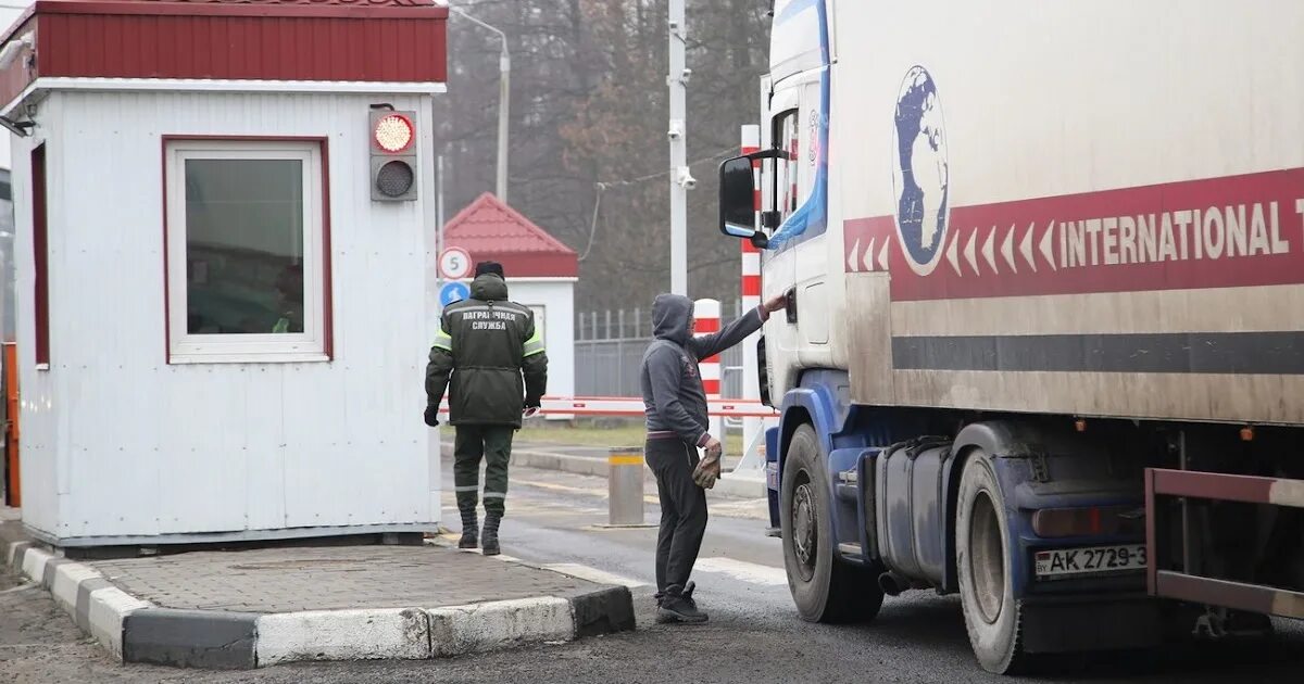 Выезд в польшу. Шальчининкай Бенякони. Новая Гута пункт пропуска. Граница Шальчининкай. КПП Белоруссии.