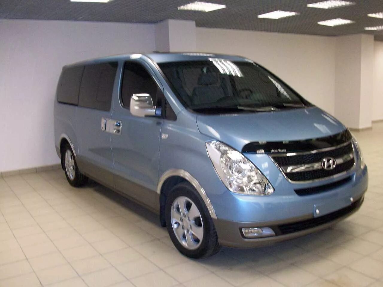 Гранд старекс купить бу авито. Hyundai Grand Starex 2009. Hyundai Гранд Старекс 2009. Нёндай Грант сртарекс 2009. Хендай Гранд Старекс 2009г.