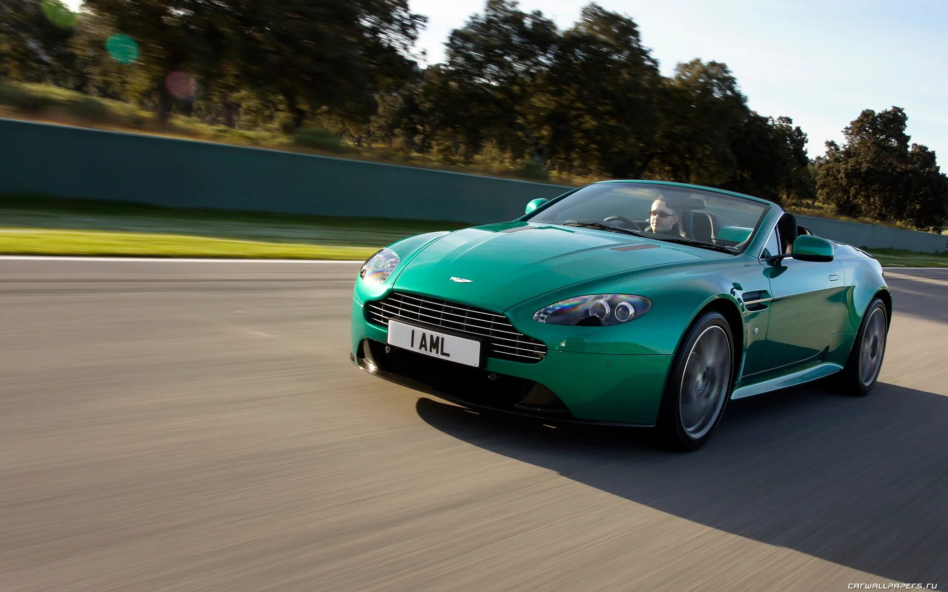 Aston martin v8 vantage. Aston Martin v8 Vantage 2011. Aston Martin v8 Vantage s. Aston Martin v8 Vantage родстер..