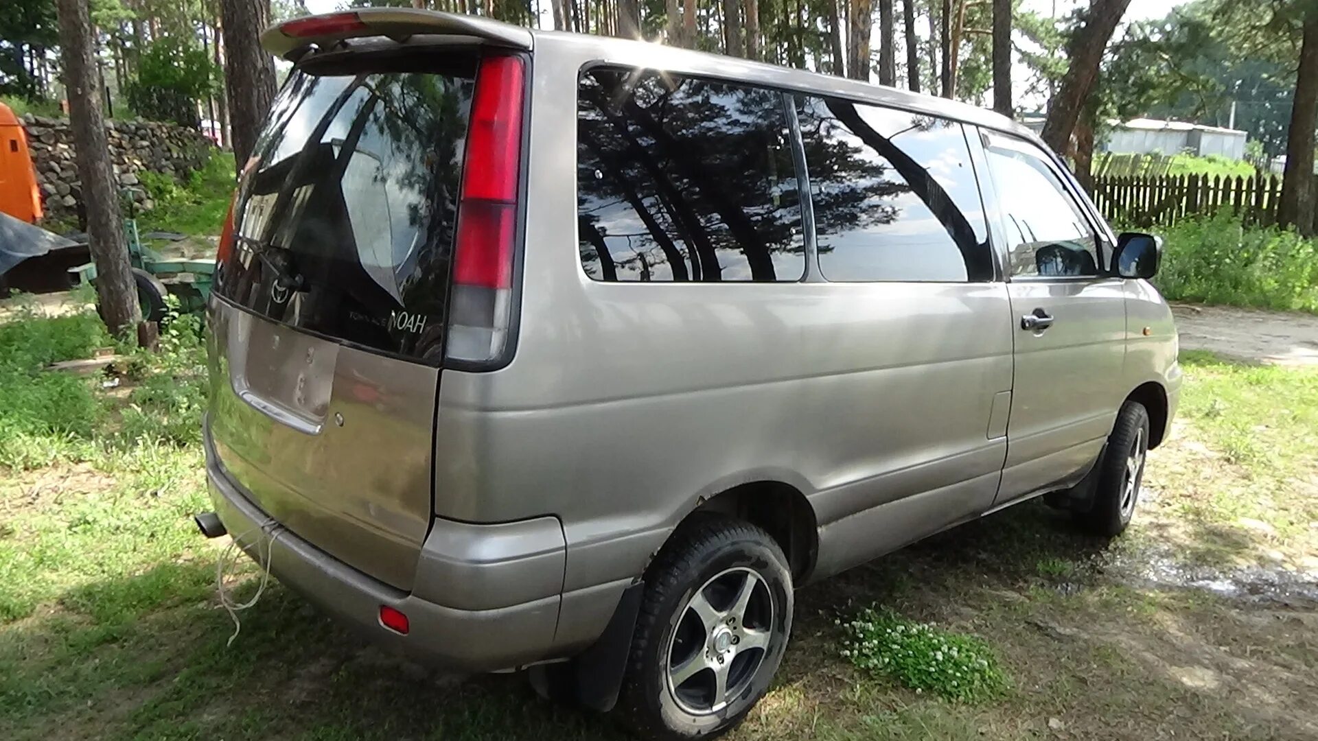 Кузов таун айс купить. Toyota Town Ace. Toyota Town Ace 50 кузов. Таун айс Ноах 50 кузов. Noah 50 кузов.