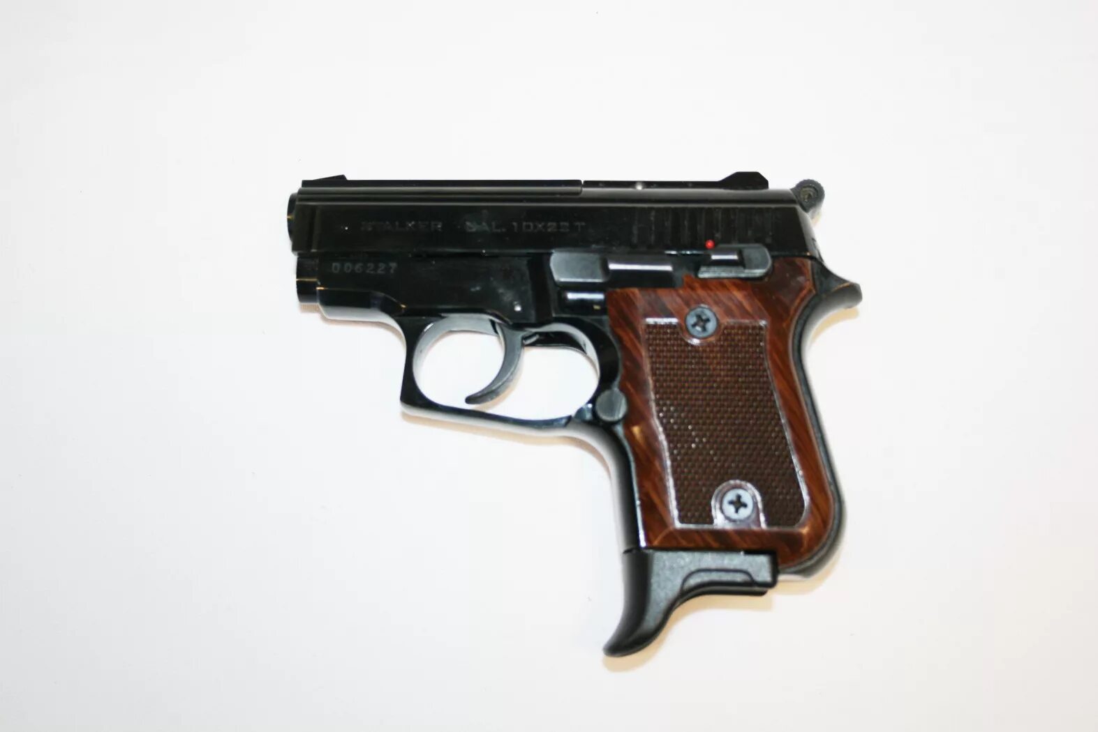 травмат viking 446. гражданское оружие. макаров т80 травмат. пистолет впо-501 (оооп) молот (. травматы 2024.