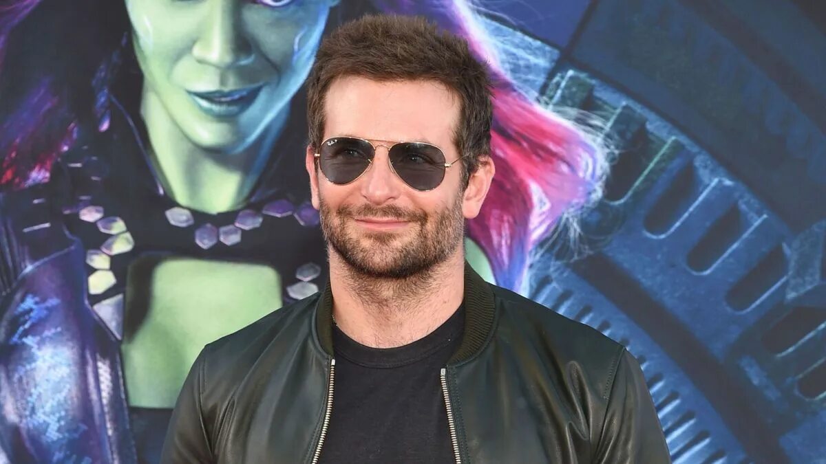 Брэдли Купер Стражи Галактики. Брэдли Купер Стражи Галактики 2. Bradley Cooper Стражи Галактики. Брэдли Купер на съемках Стражи Галактики. Кто озвучивает ракету в стражах