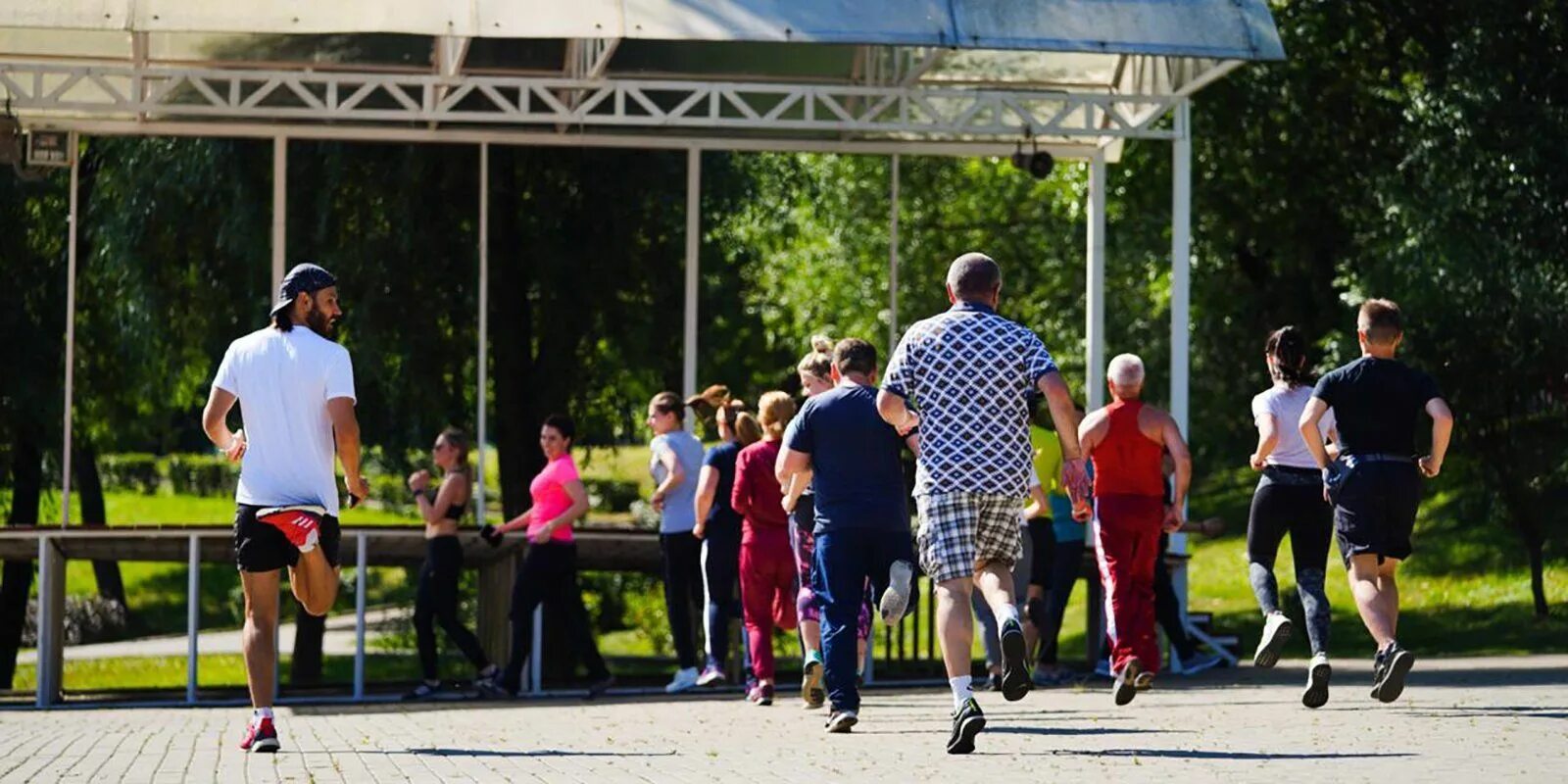 Спортивные выходные в парках. Спортивные выходные в Москве. Проект спортивные выходные. Спортивные выходные МФЦ.