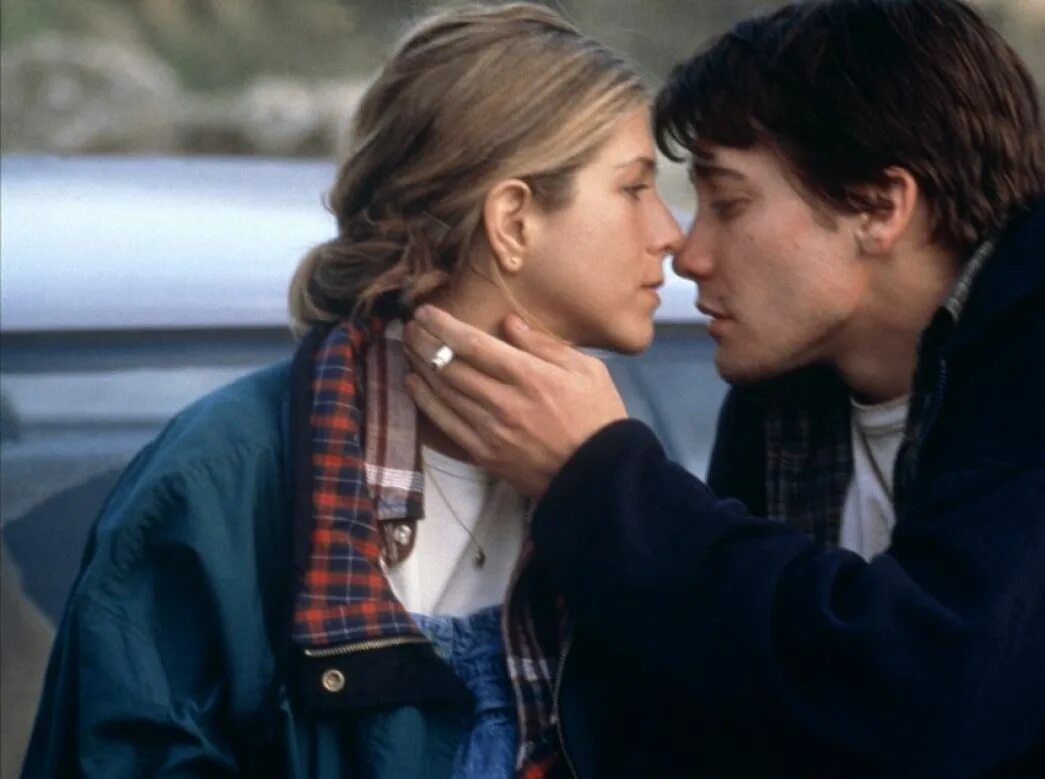 Хорошая девочка 2002. Джейк джилленхол и дженнифер энистон. джейк джилленхол и энистон. «хорошая девочка» (the good girl), 2001. хорошая девочка фильм с дженнифер энистон.