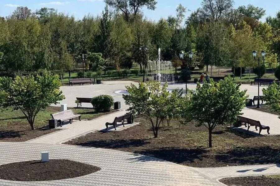 Николаевский сквер краснодар. Комфортная городская среда краснодарский край. Зеленая зона в парке. Городская среда краснодара. Благоустройство в станице павловской краснодарского края.