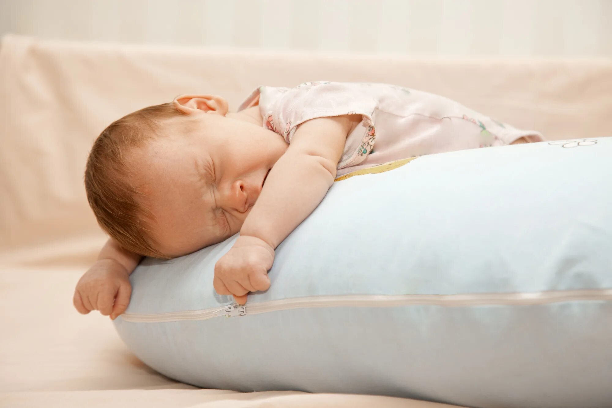 Sleep для новорожденных. Подушка для детей. Подушка для животика малыша.
