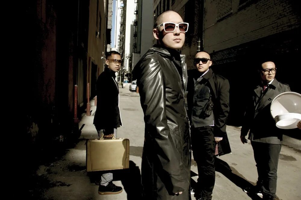 Far east movement get. Кевин far east movement. j-splif. far east movement участники. фара группа.