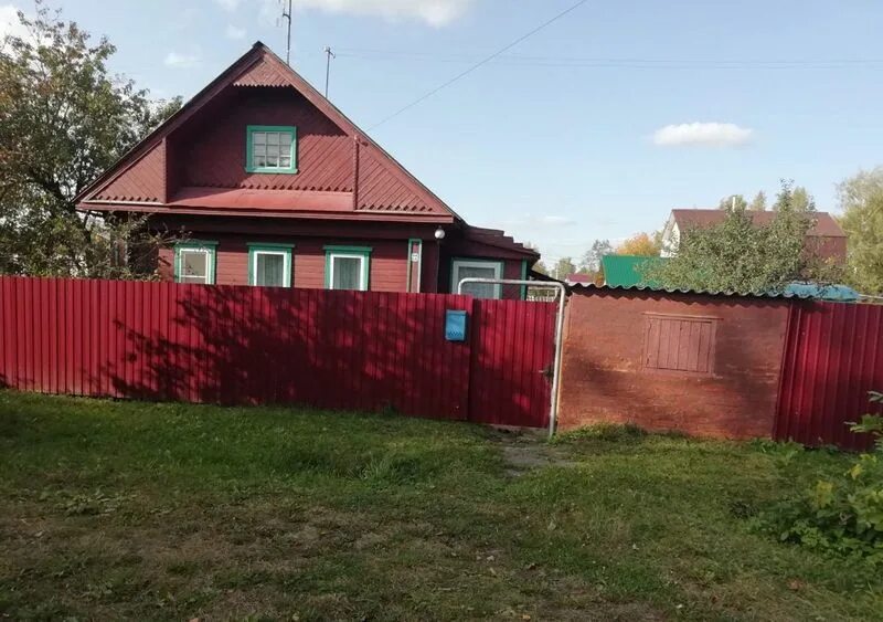 Авито гв. Мама кормит малыша из бутылочки. Авито гв. Квадрат 64 саратов недвижимость. Красный яр калининградская область гвардейский район.