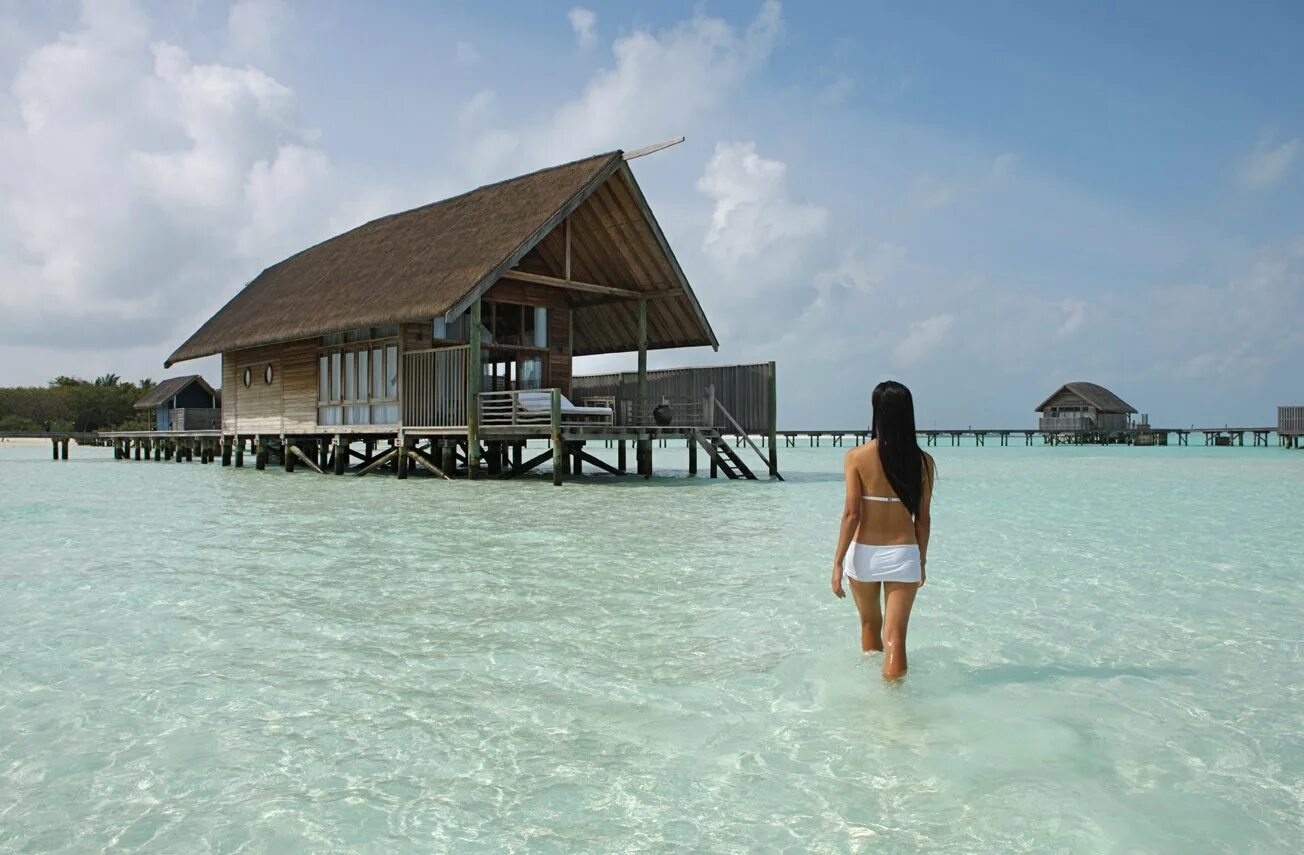 Погода на мальдивах в августе. Остров Кокоа, Мальдивы. Комо Мальдивы курорт. Мальдивы пляж Кокоа Айлэнд. Шри Ланка бунгало на воде.