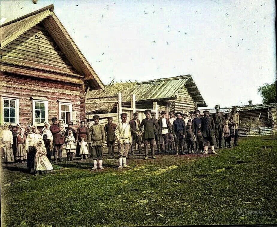 Первый год деревни. Крестьяне 19 20 века в России. Вятка крестьяне 19 века. Вятская деревня 19 века. Деревня 19 20 века России.