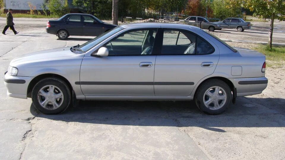 Ниссан санни 2001г. Nissan Sunny 2001. Ниссан Санни 2001 года. Ниссан Санни 2001 габариты. Ниссан Санни 2001 на дисках.