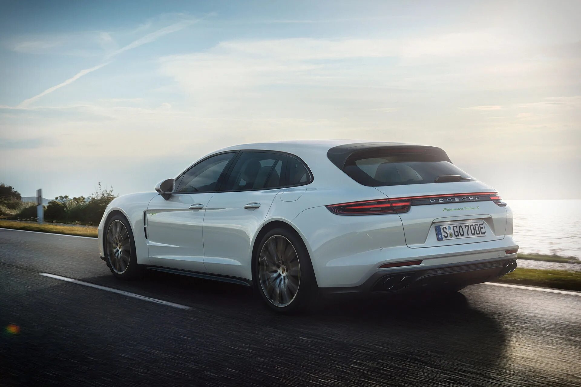 Порше панамера 2021. Porsche panamera hybrid 2021. Porsche панамера турбо. Porsche panamera turbo s 2021 white. Panamera turbo s e hybrid.