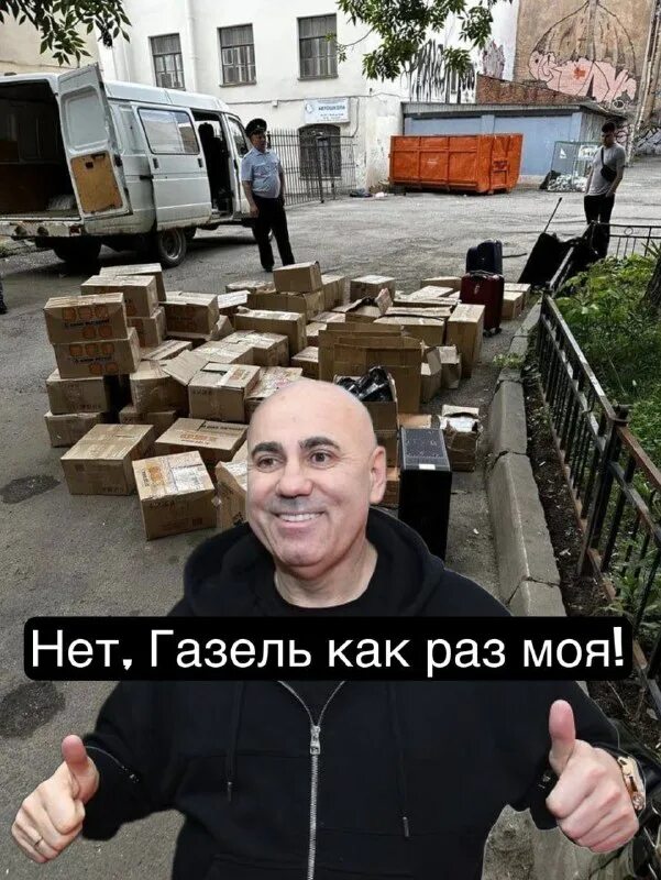 Мемы про задержку месячных. Задержка месячных прикол. Шутки иосифа сталина. Сталин иосиф виссарионович на потсдамской конференции. Юмор сталина как шутил.