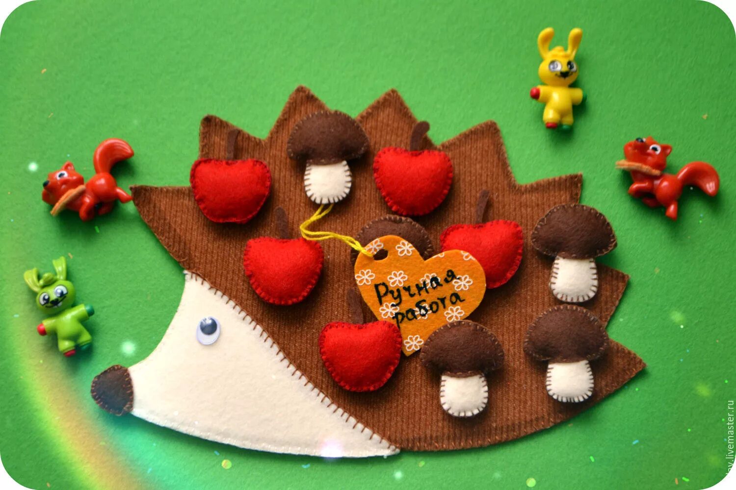 Фетровые игрушки на липучках. Ежик из фетра. Ежик из фетра. Аппликация ежик из фетра. Еж из фетра.