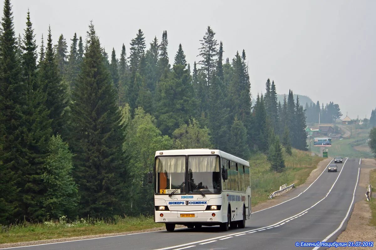 Автобус едет в горы. Анжеро-Судженск ГПАТП. НЕФАЗ-5299 10-17 Кузбасс. НЕФАЗ-5299 10-15 Кузбасс. Автобус 15 Анжеро Судженск.