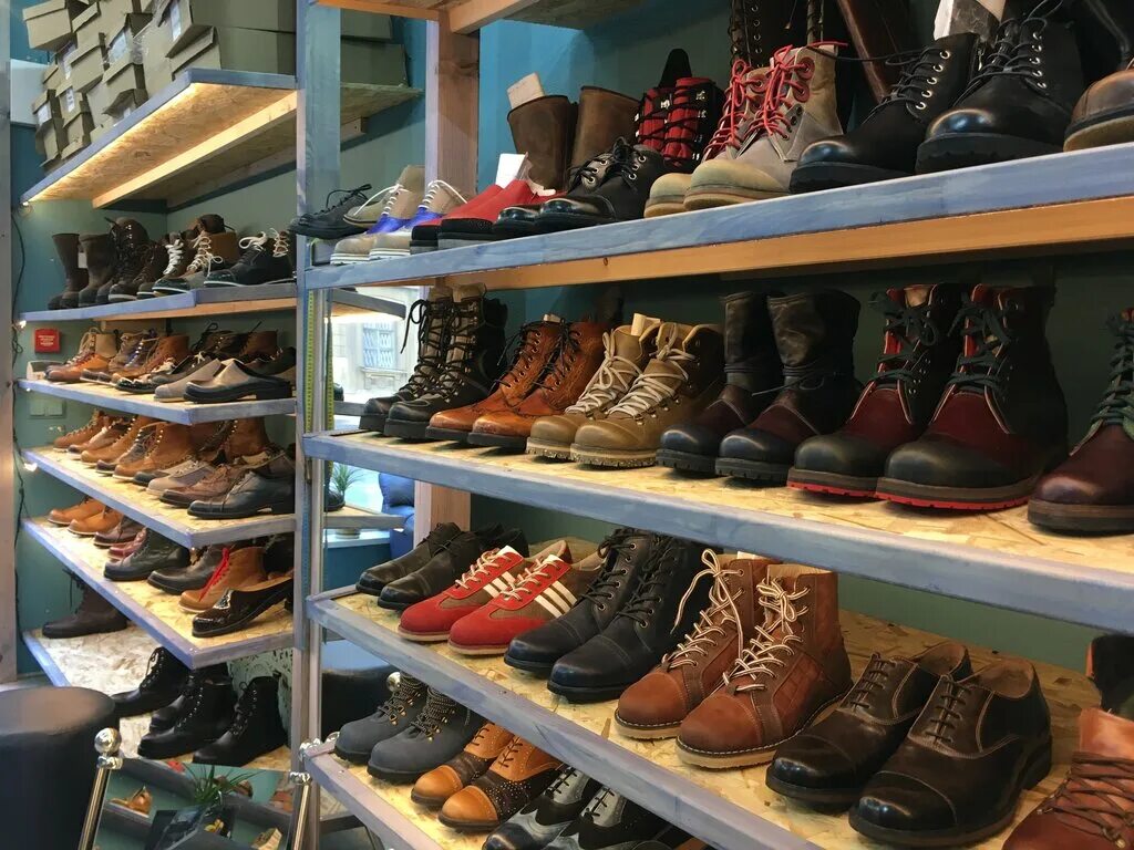 Магазин фабрика в спб адреса. Ботинки BBR Factory. BBR Factory ботинки мужские. Фабрика обуви. Фабрика обуви магазин.