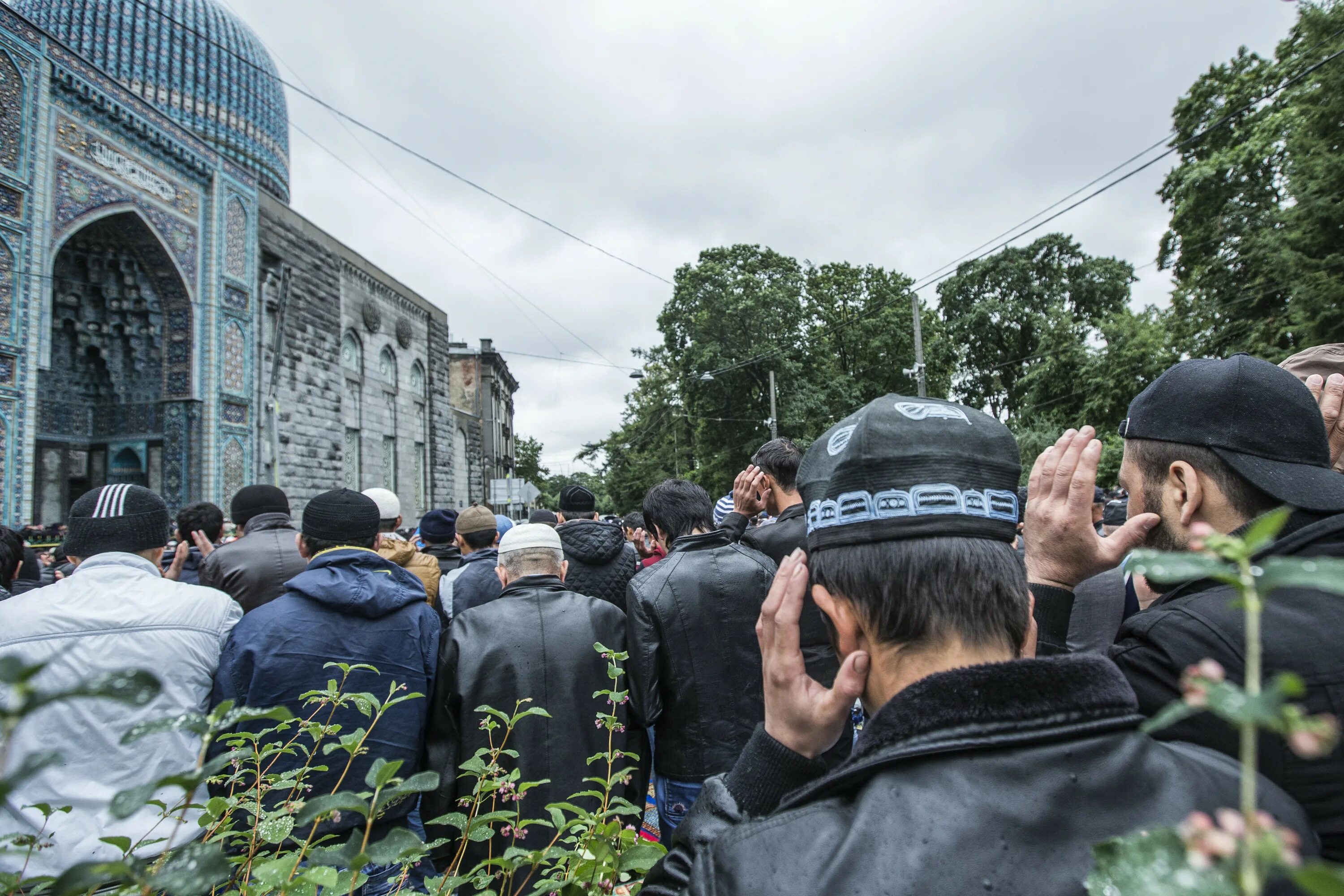 Ураза байрам санкт петербург. Курбан мечеть в Санкт-Петербурге на Горьковской. Ураза байрам СПБ мечеть. Ураза байрам Санкт-Петербург мечеть ул.Горьковская. Ураза-байрам в Санкт-Петербурге.