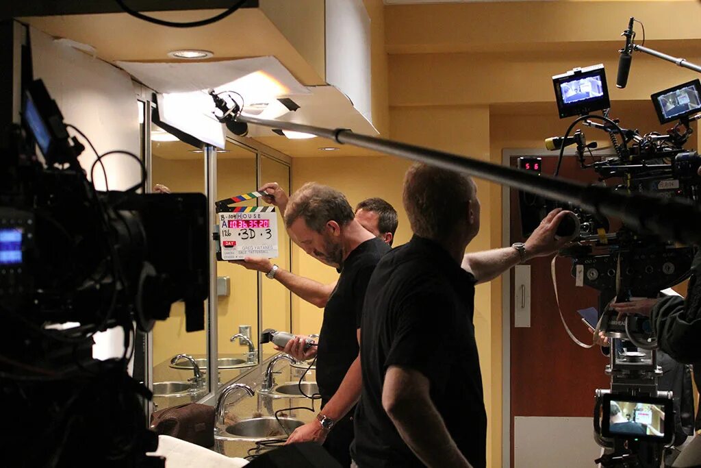 доктор хаус за кадром. место съёмок сериала доктор хаус. доктор хаус кадры со съемок. доктор хаус кадры со съемок. съемочная площадка доктор хаус.