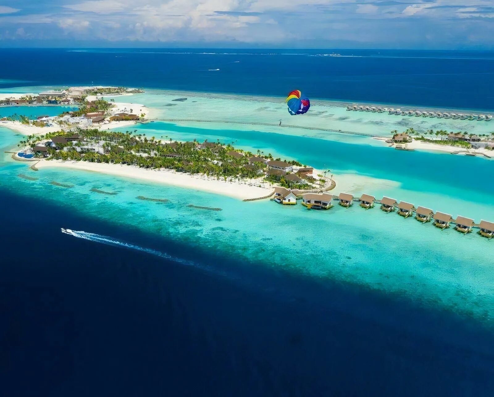 Лааму атолл мальдивы. Какой остров выбрать. Six senses laamu 5* deluxe (laamu atoll). Филиппины остров боракай отель шангри ла. Какой остров выбрать.