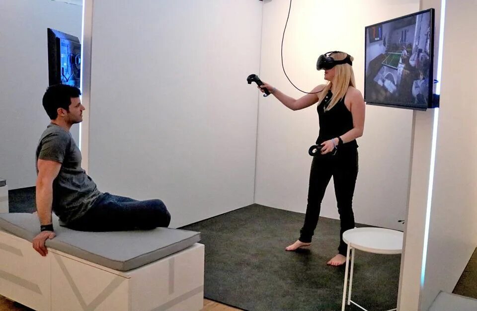 Виар реальность. Комната виртуальной реальности. VR комната. Виртуальная реальность оборудование. Виар трансов