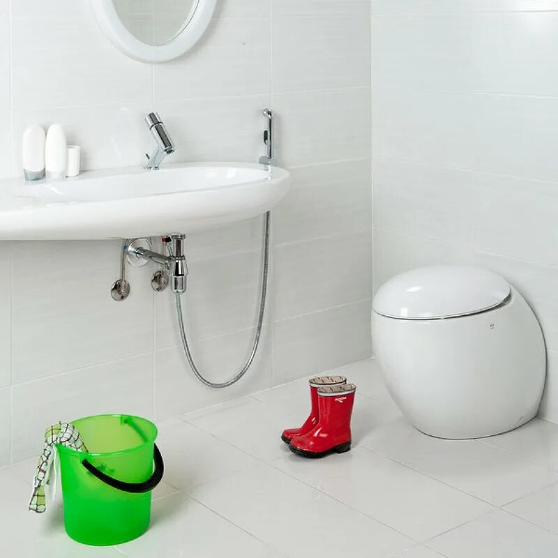Смеситель Bravat Stream f13783c-3 для раковины с гигиеническим душем. Смеситель для раковины с гигиеническим душем для туалета Grohe. Смеситель oras Alessi для раковины il bagno one.