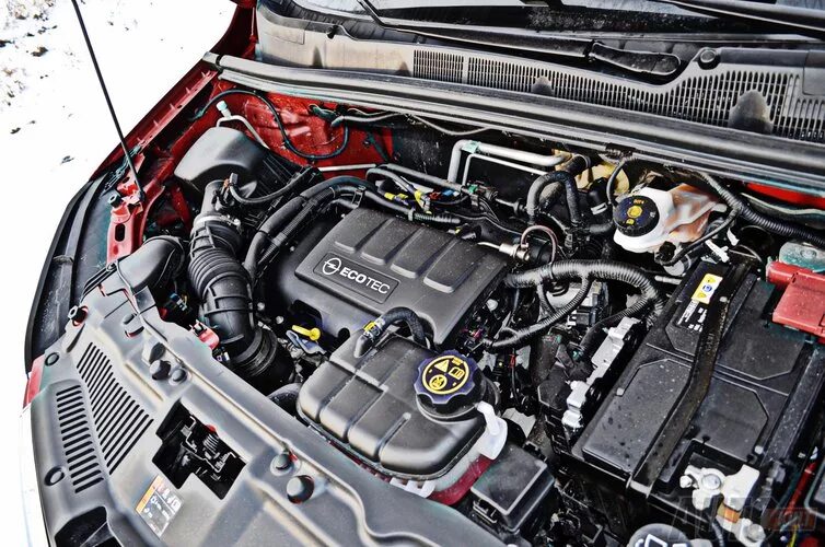 Какой двигатель опель мокка. Opel Mokka 1.4 АКБ. Аккумулятор для Опель Мокка 1.4 турбо. Опель Мокка 1.4 турбо. Двигатель 1.4турбо Опель Мокка 2014.