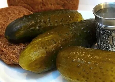 Огурцы бочковые в банках