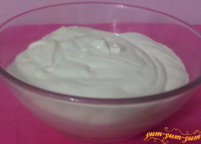 как сделать мороженое из сметаны. домашнее клубничное мороженое. ванильный лед. домашнее мороженое. сметанное мороженое.