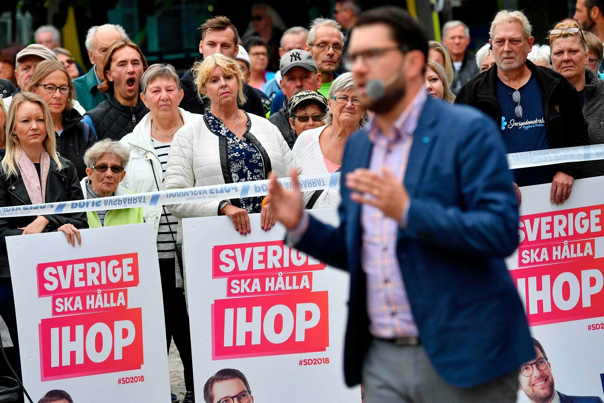 Сд 2018. Шведские politic ADV. Political campaign. Sweden far right. Olsen Swedish politician.
