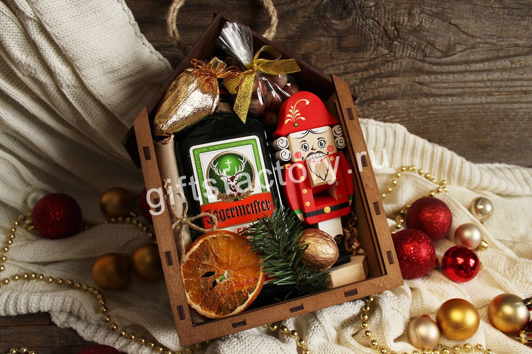 Подарочный набор nuts nutcracker 184г. Корпоративные подарки новый год домик. корпоративный подарок щелкунчик. набор новогодний подарочный домик волшебства. набор новогодний подарочный домик волшебства 443098.