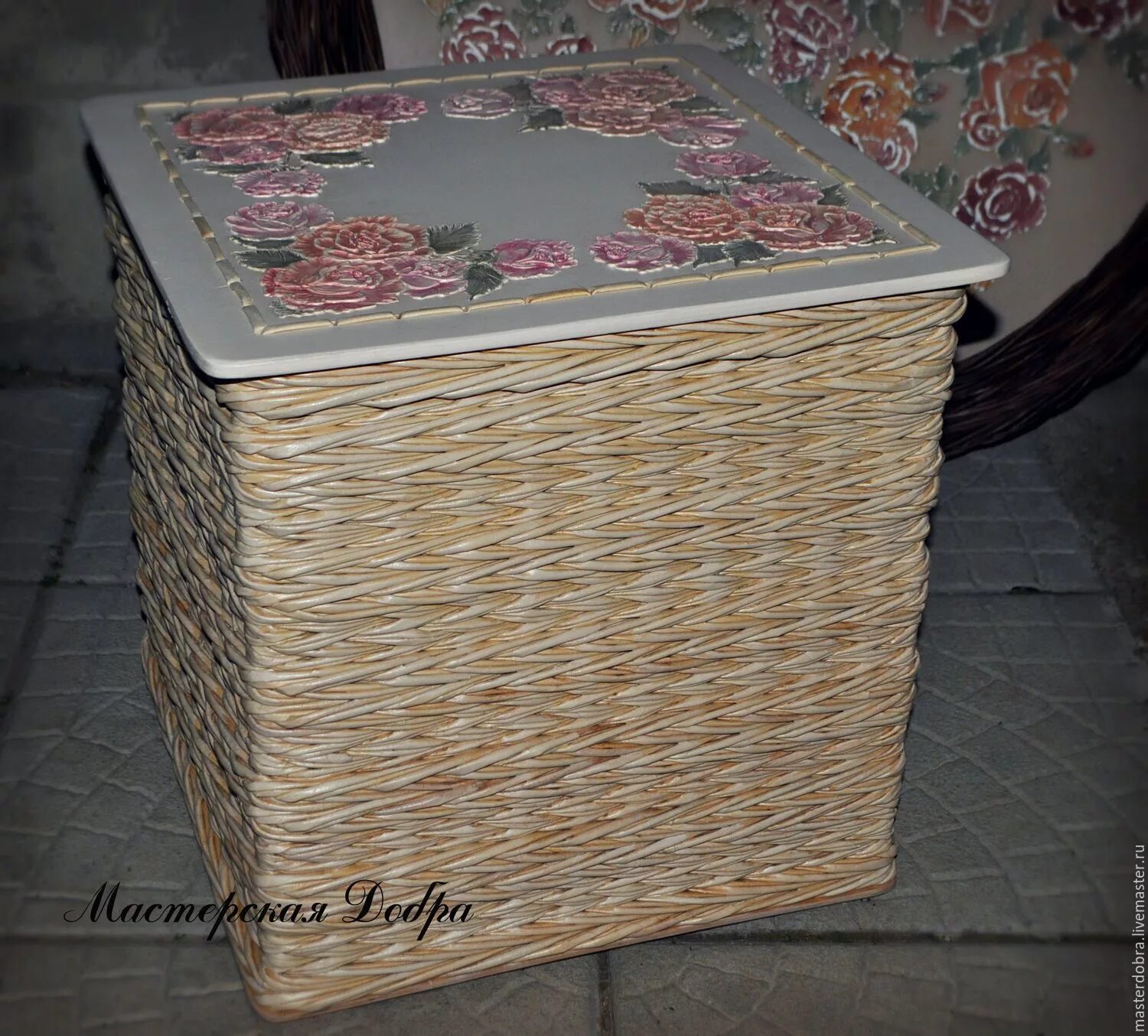Тумба короб. Тумба с плетеными корзинами. Тумба короб. Ящик икеа деревянный решетчатый. Корзина для белья деревянная.