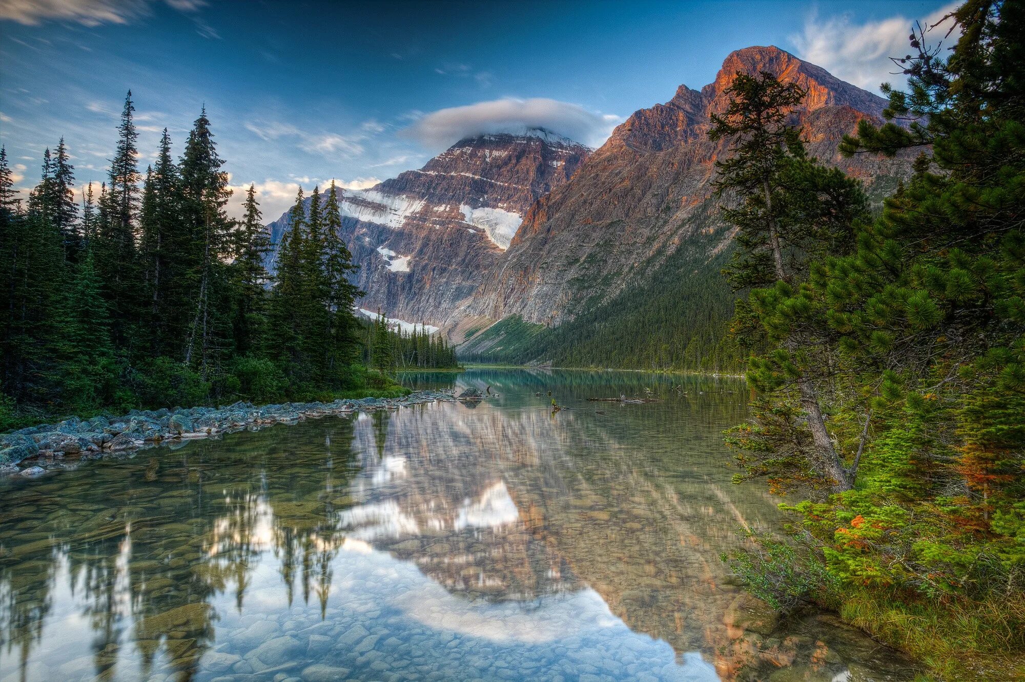 Озеро сент-Мэри, Монтана, США. Гора Эдит кавелл, Канада. Канадский парк Джаспер. Канада лес горы река.
