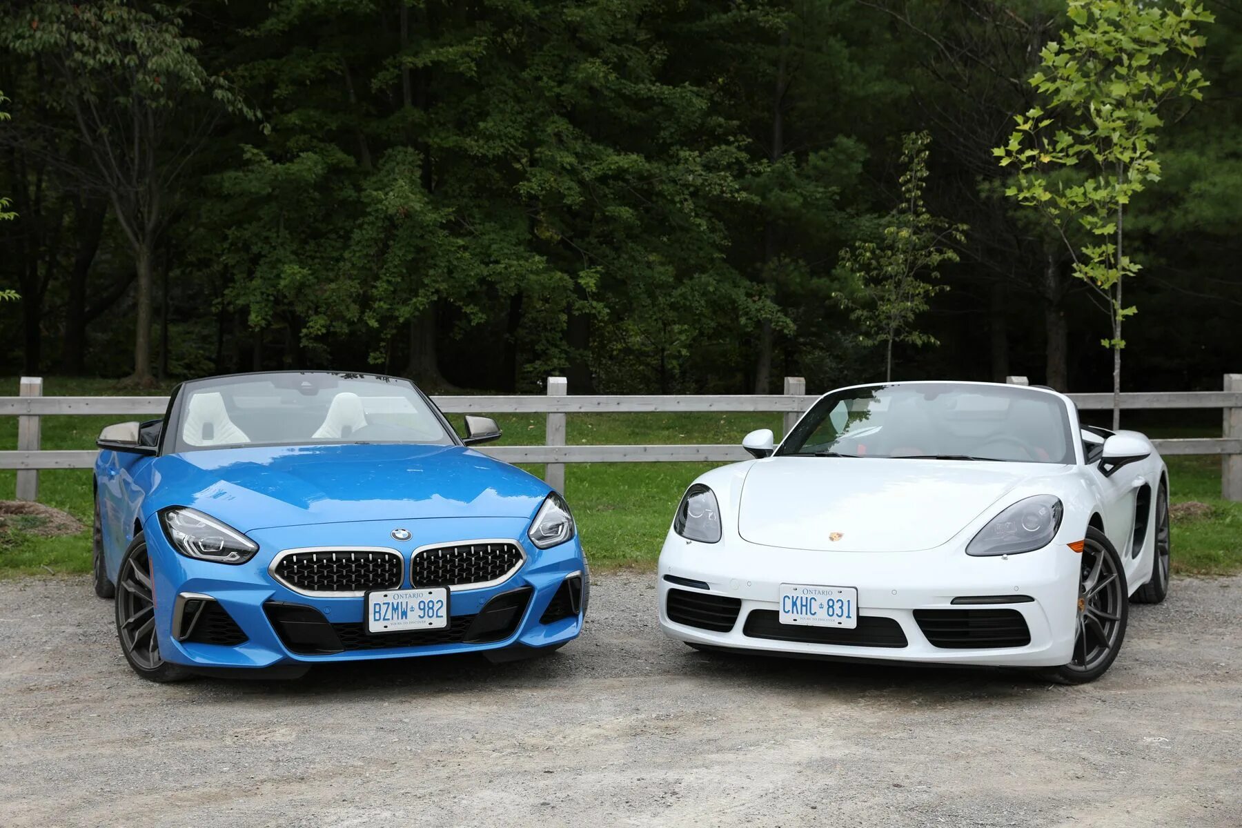 BMW z4m vs Porsche Boxster. Z4 Boxter. БМВ 718. Toyota Supra vs BMW z4. Car comparisons