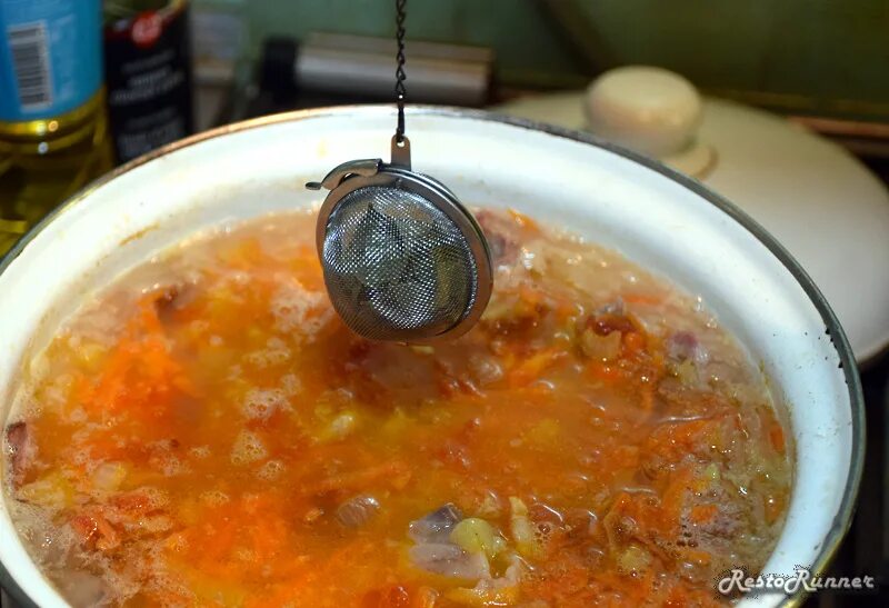 Кислые щи что делать. Щи похмельные из квашеной капусты. щи походные. щи из квашеной капусты ингредиенты. кислые щи из квашеной капусты с тушенкой.