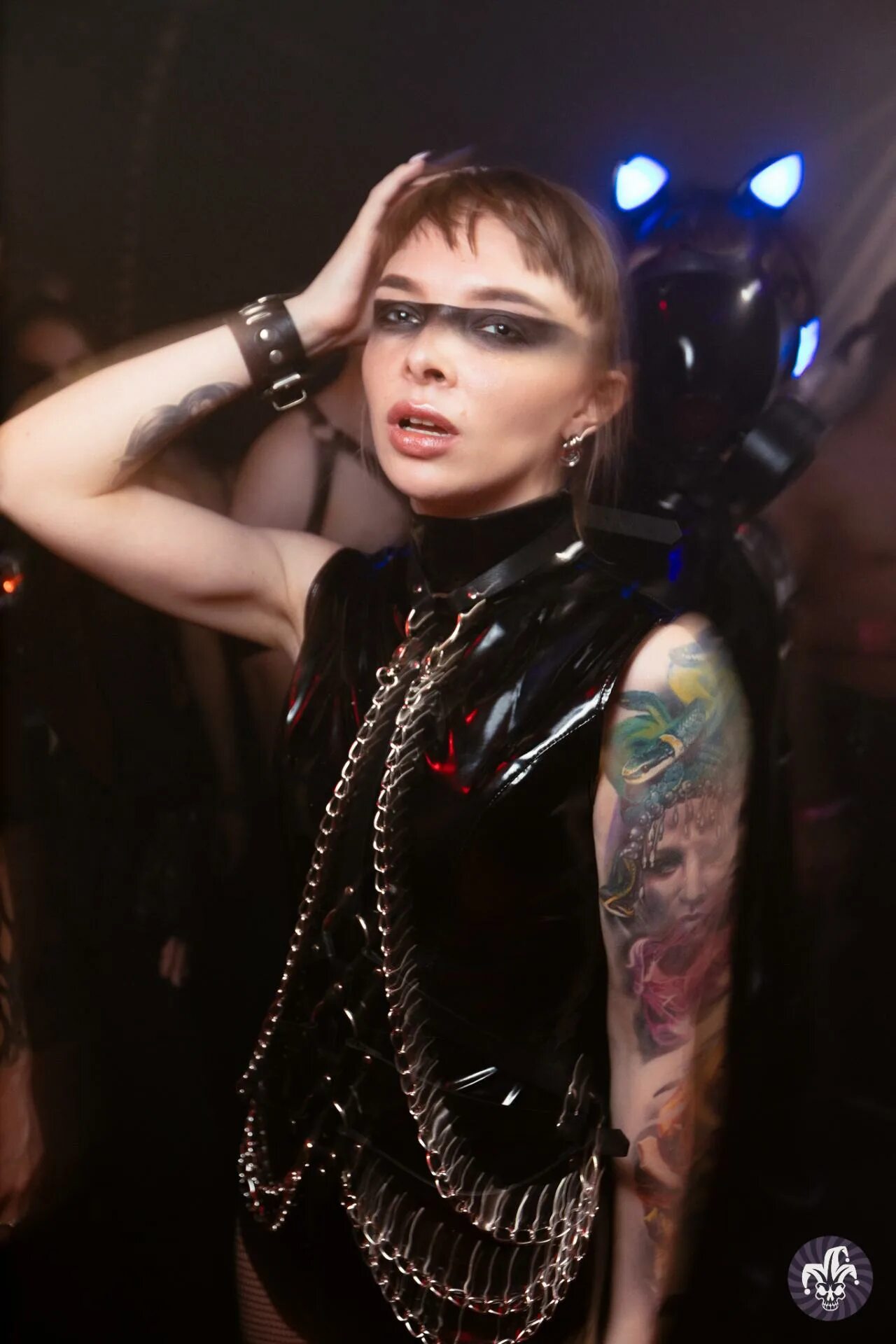 Наряд на кинки пати. Kinky circus. Circus party flyer. Кинки циркус. Кинки-пати в москве.