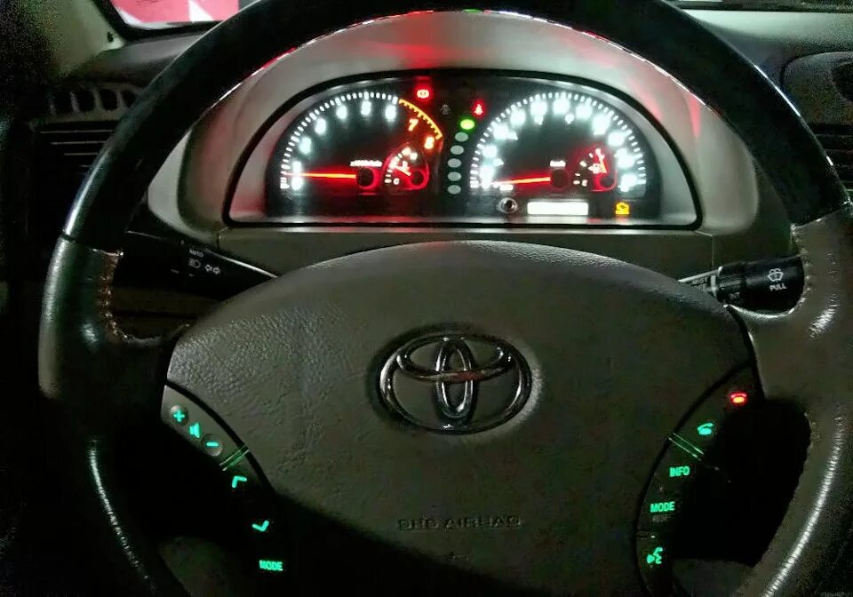 Toyota camry xv20 interior. Подсветка ног камри 70. Camry 70 подсветка номера. Тойота камри 30 подсветка. Лампочки приборной панели тойота виста sv40.