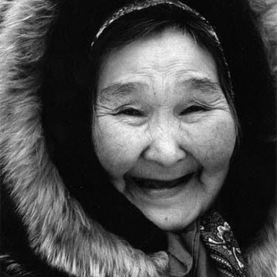 Монголоидная раса чукчи. Лицо чукчи. Эскимосы женщины. Лицо эскимоса.