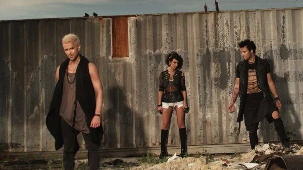 Инь янь инопланетянин. Рыбы инь янь. Группа инь-ян инопланетянин. Группа инь ян камикадзе. Инь янь вектор фиолетовый.