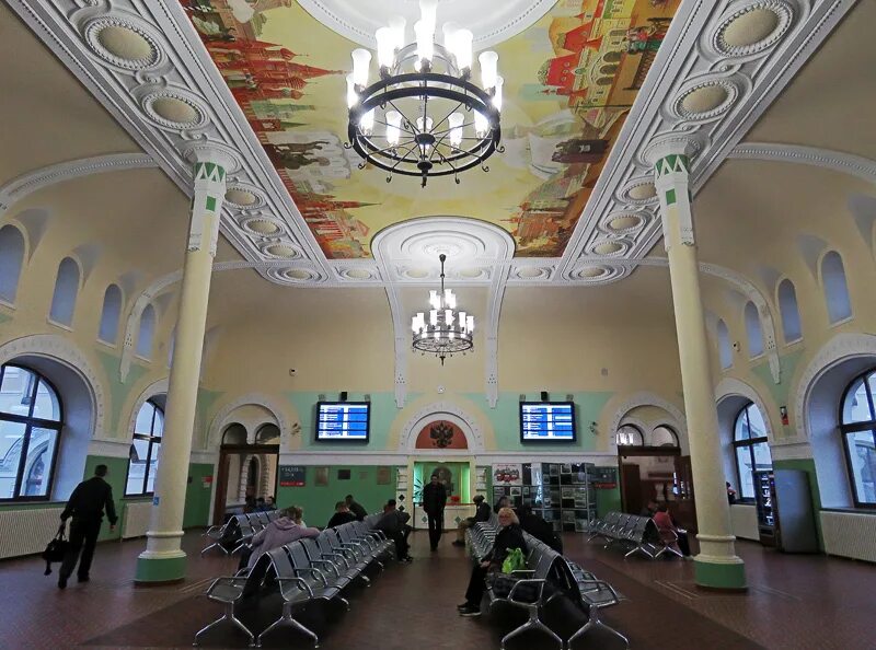 ярославский вокзал зал ожидания. жд вокзал внутри. жд вокзал внутри. киевский вокзал москва внутри. киев вокзал.