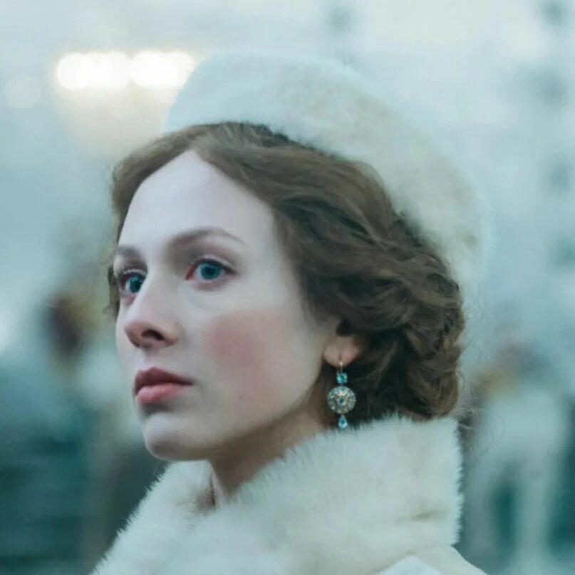 Серебрян алиса. Алиса сильвер. Серебрян алиса. Чатовка 13. Серебряные коньки алиса.